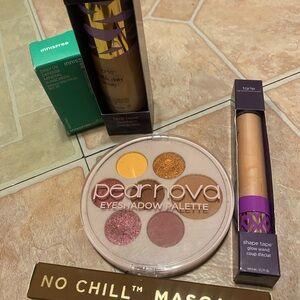 Pear Nova Eyeshadow Palette - Gold, Purple, and Pink Hues